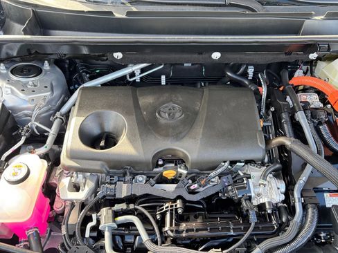 Used 2025 Toyota RAV4 LE image 31