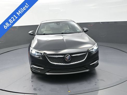 Used 2019 Buick Regal Avenir w/ Driver Confidence Package II FWD image 2