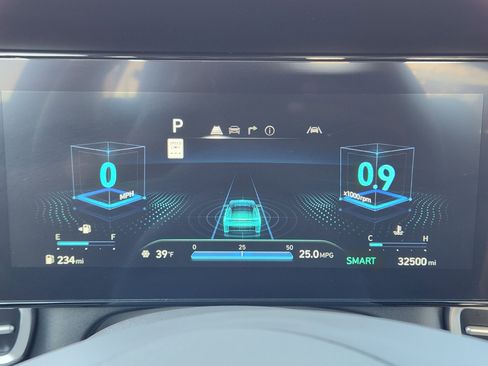 Used 2024 Hyundai Elantra SEL image 16