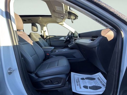 New 2026 Ford Explorer Active w/ Active Comfort Package image 11