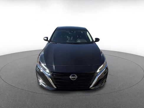 Used 2025 Nissan Altima 2.5 SV image 4