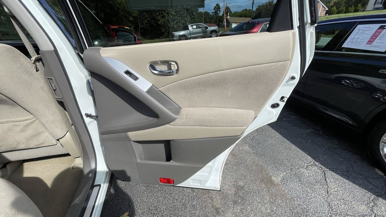 Used 2014 Nissan Murano S AWD/4WD image 23