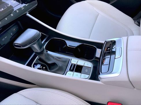 Used 2023 Hyundai Tucson SEL w/ Convenience Package image 17