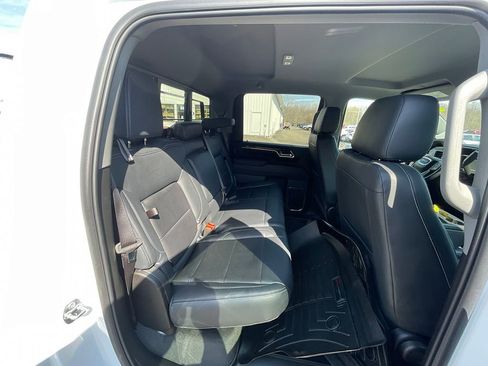 Used 2025 GMC Sierra 2500 SLE w/ Preferred Package image 28