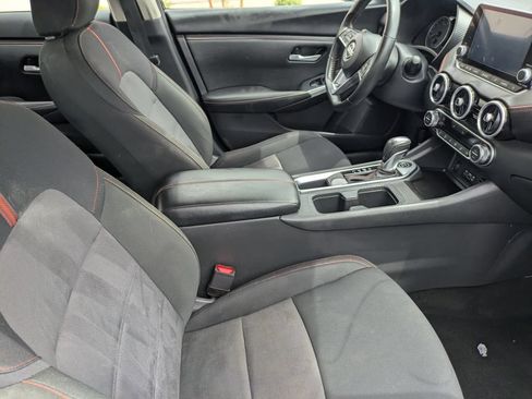 Used 2025 Nissan Sentra SR FWD image 13