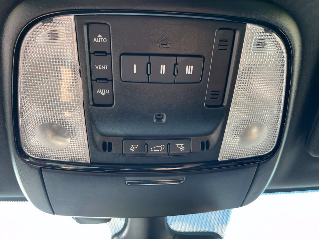 Used 2024 Dodge Durango GT RWD image 31