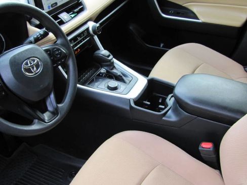 Used 2024 Toyota RAV4 LE image 23