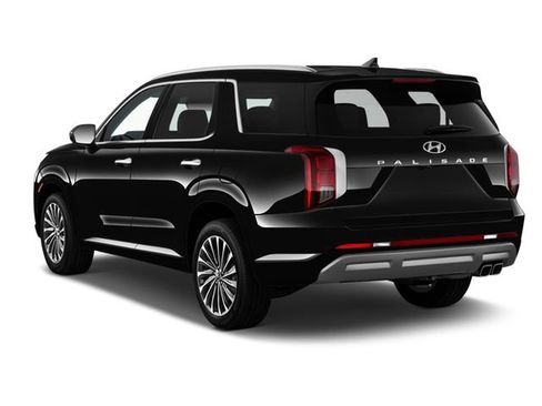 Used 2023 Hyundai Palisade SEL FWD image 2