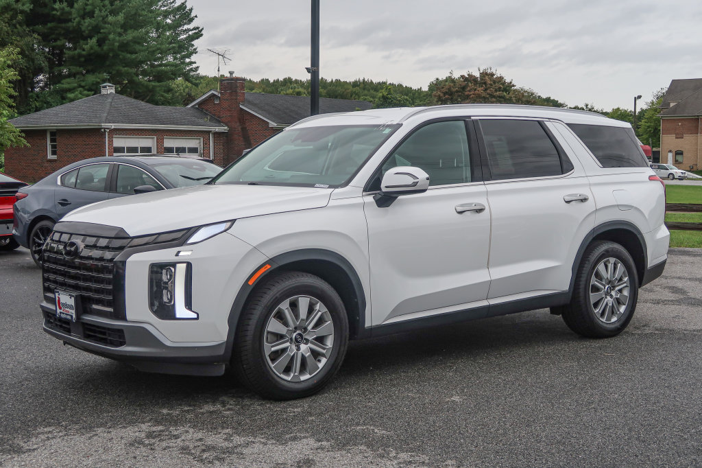 Used 2024 Hyundai Palisade SEL AWD/4WD image 1