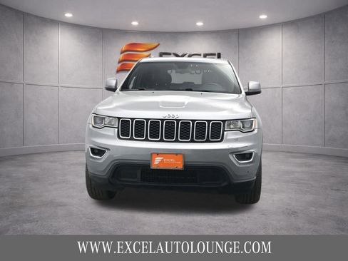Used 2021 Jeep Grand Cherokee Laredo X AWD/4WD image 12