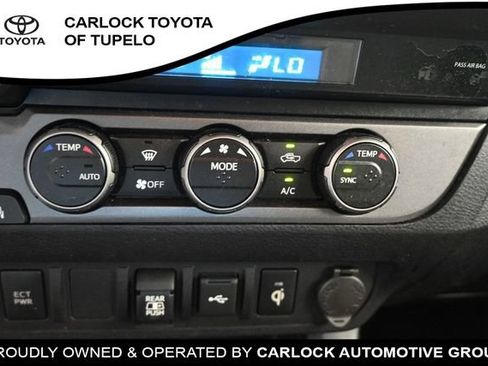 Used 2022 Toyota Tacoma TRD Sport AWD/4WD image 14