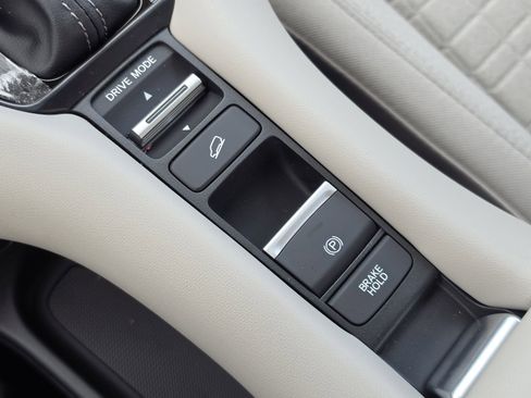 New 2026 Honda HR-V LX image 22