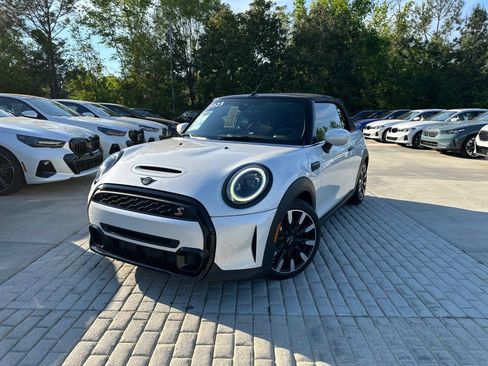 Used 2023 MINI Cooper S FWD image 1