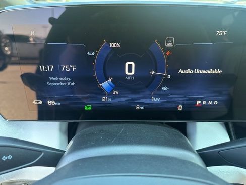 New 2025 Chevrolet Equinox EV LT w/ Convenience Package II image 13