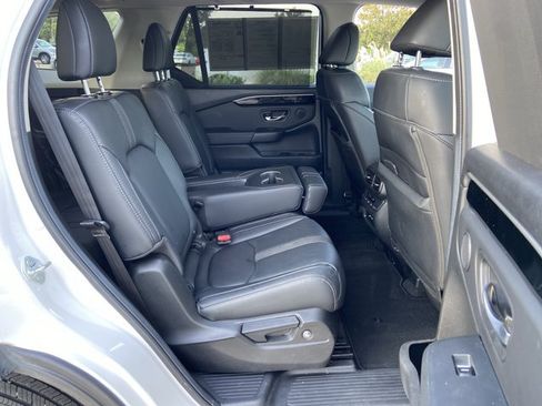 Used 2025 Honda Pilot EX-L image 14