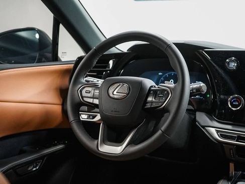 Used 2025 Lexus RX 350 FWD image 15