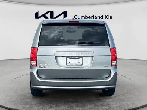 Used 2019 Dodge Grand Caravan SE w/ UConnect Hands-Free Group FWD image 4