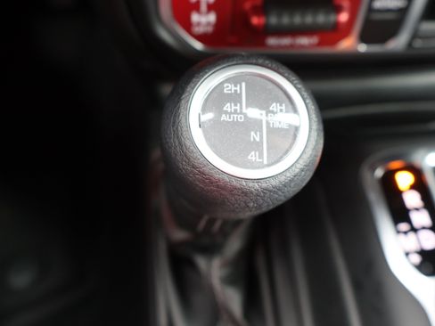Used 2024 Jeep Wrangler Unlimited AWD/4WD image 26