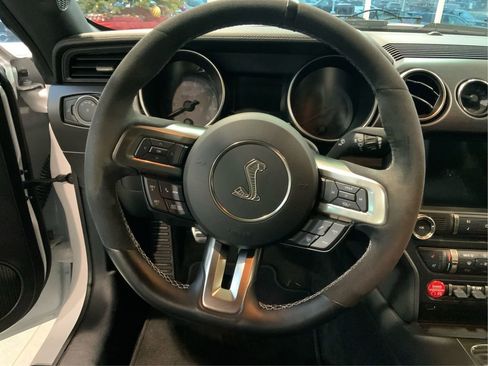 Used 2016 Ford Mustang Shelby GT350 w/ Technology Package image 18