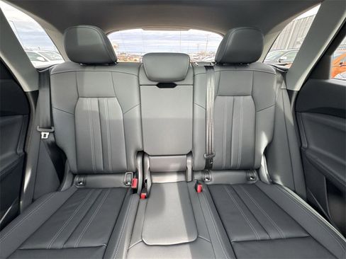 Certified 2025 Audi Q5 2.0T Premium Plus w/ Premium Plus image 21