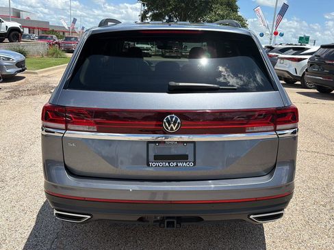 Used 2024 Volkswagen Atlas SE FWD image 4
