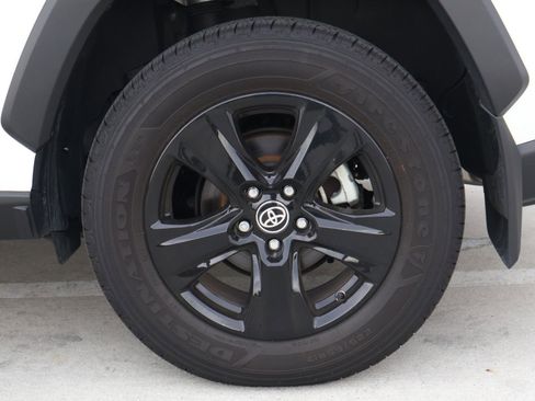 Used 2024 Toyota RAV4 XLE image 8