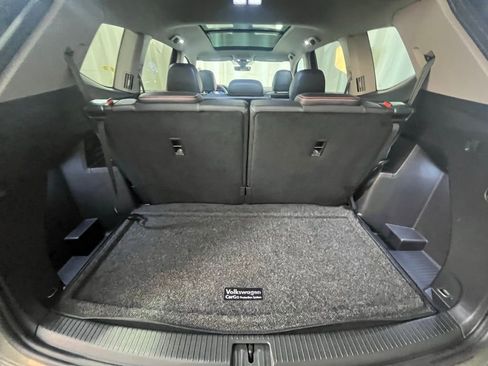 Certified 2024 Volkswagen Atlas Peak Edition SE image 29