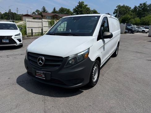 Used 2021 Mercedes-Benz Metris w/ Cold Weather Package image 2