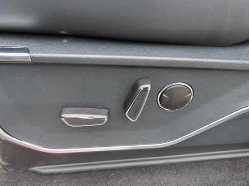 Used 2025 Ford F150 Raptor image 39