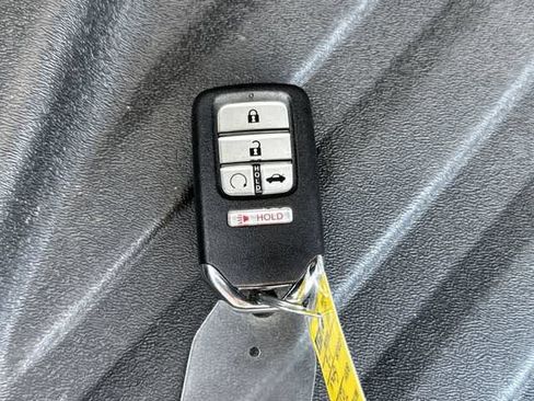 Used 2021 Honda Accord Touring image 31