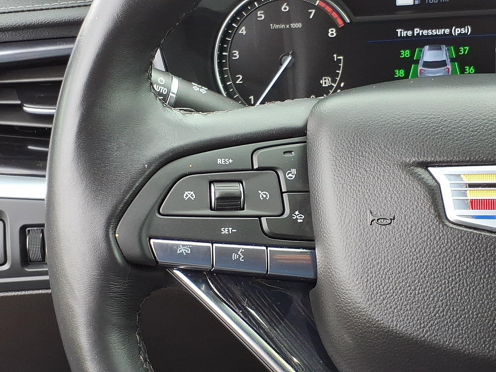 Used 2024 Cadillac XT6 Premium Luxury AWD/4WD image 21