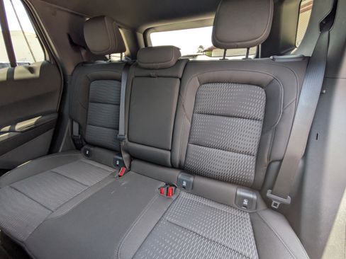 New 2026 Chevrolet Equinox LT w/ Safety and Technology Package FWD image 8