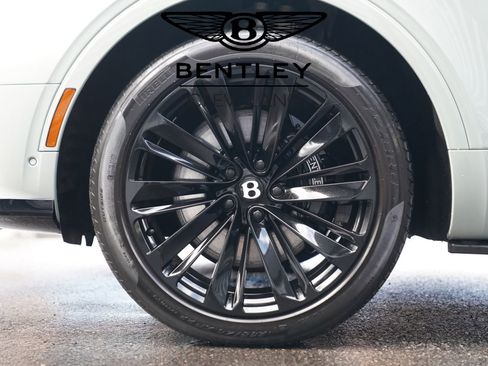 Used 2023 Bentley Bentayga Speed image 54