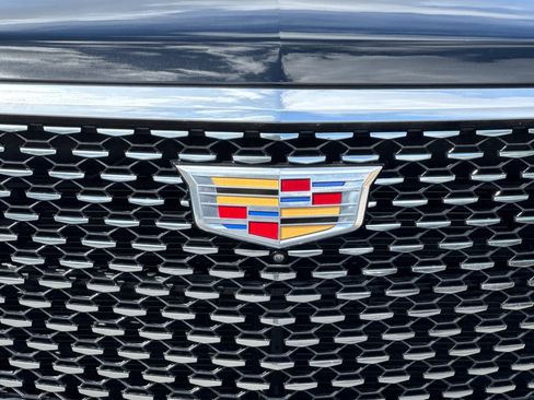 Certified 2024 Cadillac Escalade Premium Luxury image 44