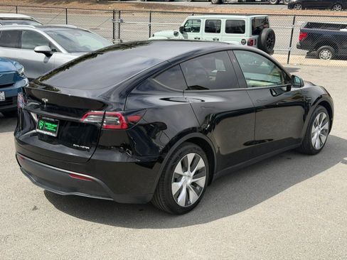 Used 2023 Tesla Model Y Long Range AWD/4WD image 5