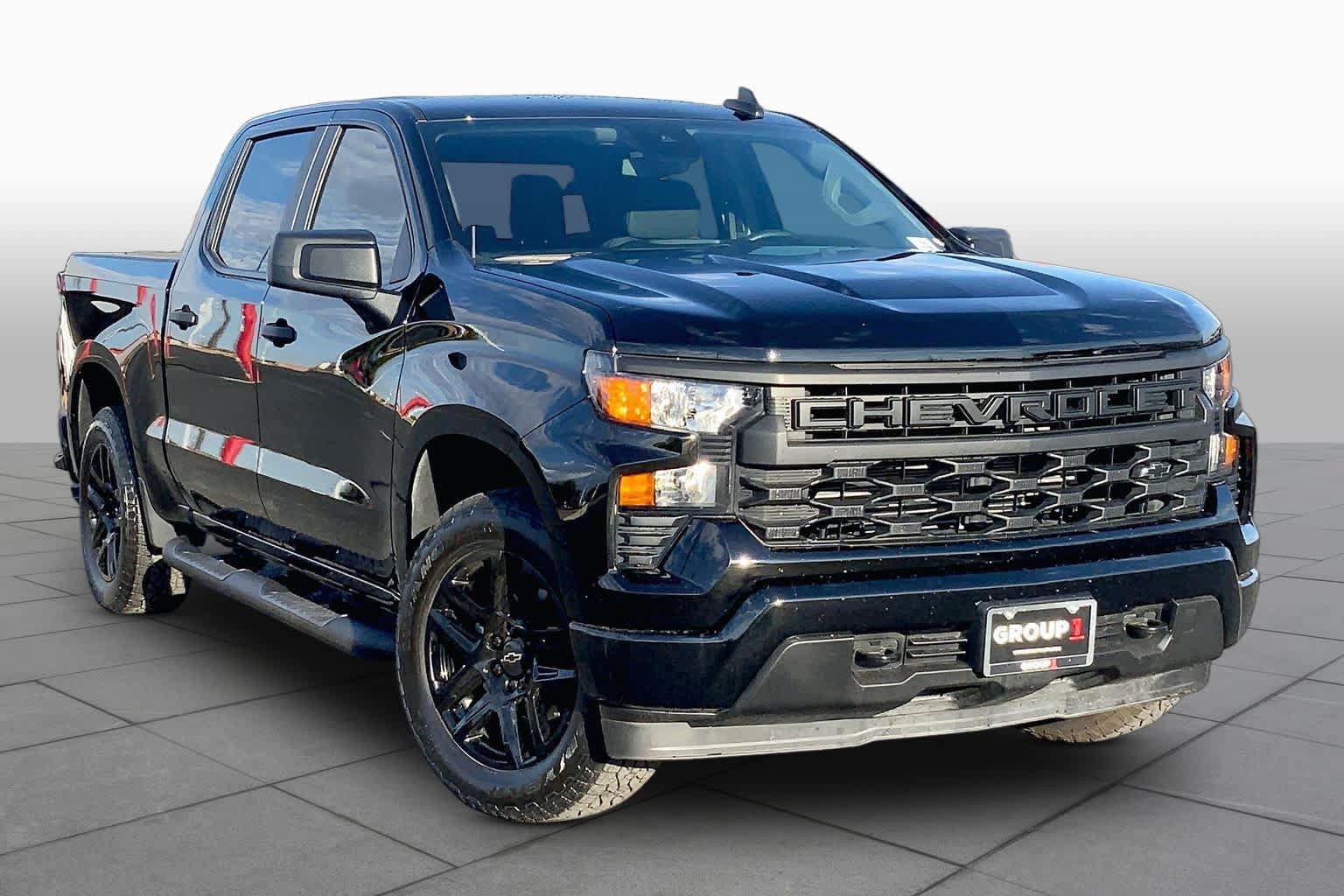Used 2026 Chevrolet Silverado 1500 Custom w/ Turbomax Blackout Package AWD/4WD image 3