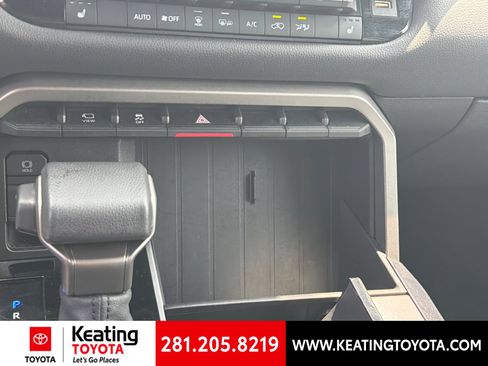 Used 2025 Toyota Sequoia SR5 AWD/4WD image 17