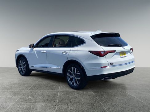 Used 2023 Acura MDX w/ Technology Package FWD image 3