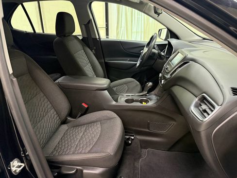 Used 2018 Chevrolet Equinox LT FWD image 24