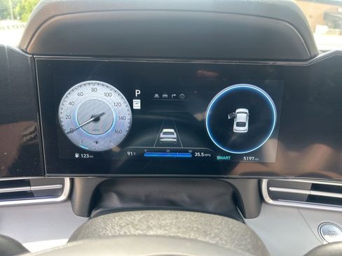 Certified 2026 Hyundai Elantra Limited FWD image 16