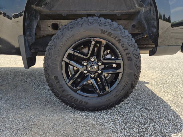 Used 2023 Chevrolet Silverado 1500 Custom Trail Boss AWD/4WD image 9