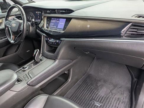Used 2020 Cadillac XT6 Premium Luxury w/ Platinum Package image 24