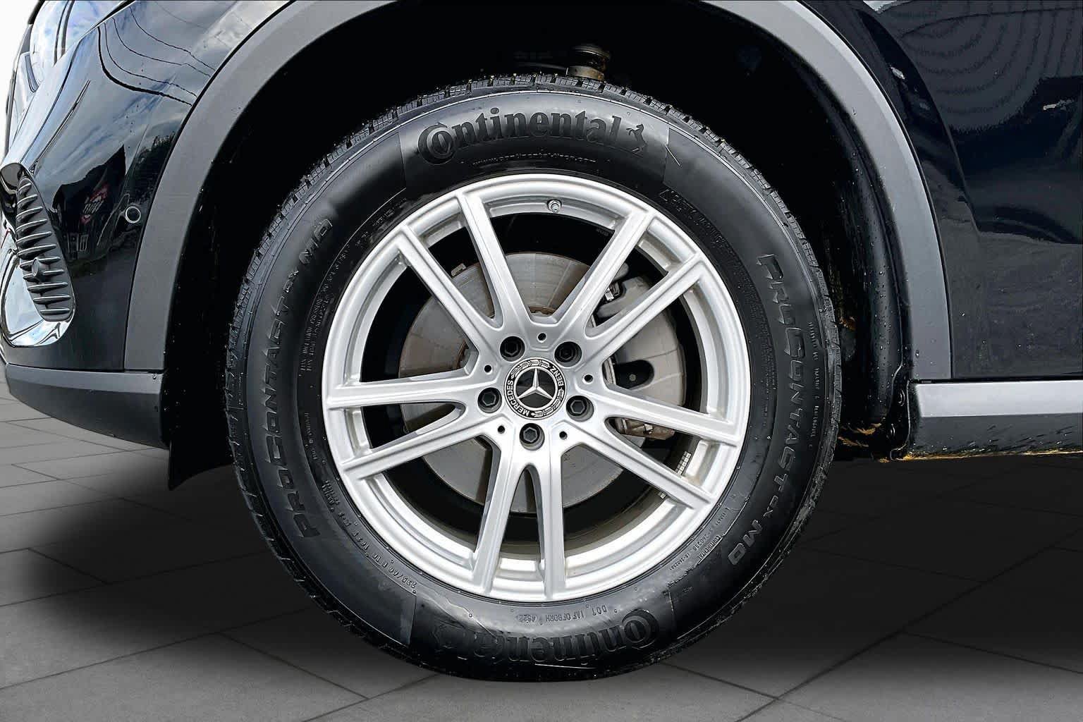 Used 2024 Mercedes-Benz GLC 300 4MATIC image 11