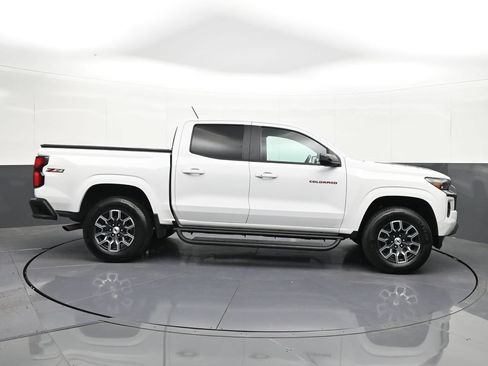 Used 2023 Chevrolet Colorado Z71 w/ Z71 Convenience Package 2 AWD/4WD image 6