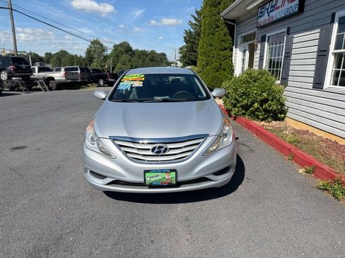 Used 2012 Hyundai Sonata GLS w/ Popular Equipment Pkg FWD image 2