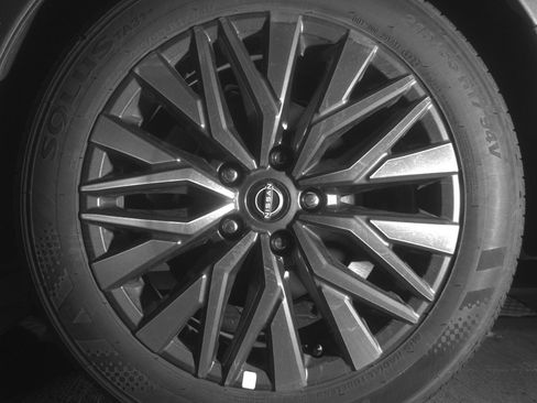 Used 2025 Nissan Altima 2.5 SV image 14