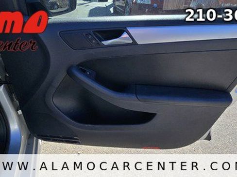 Used 2012 Volkswagen Jetta SEL image 20