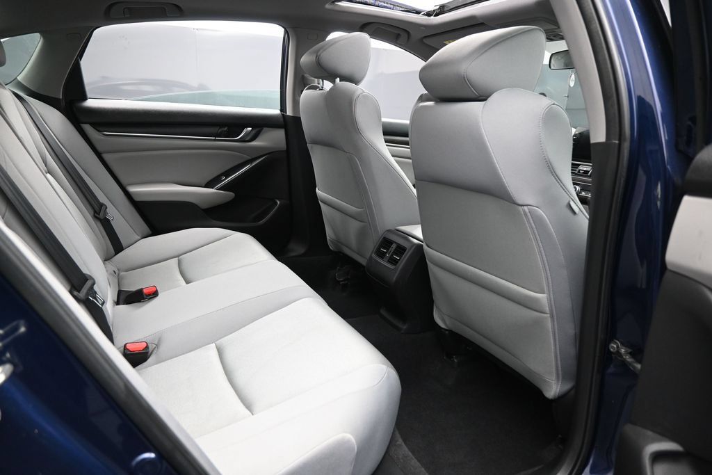 Used 2018 Honda Accord EX image 27