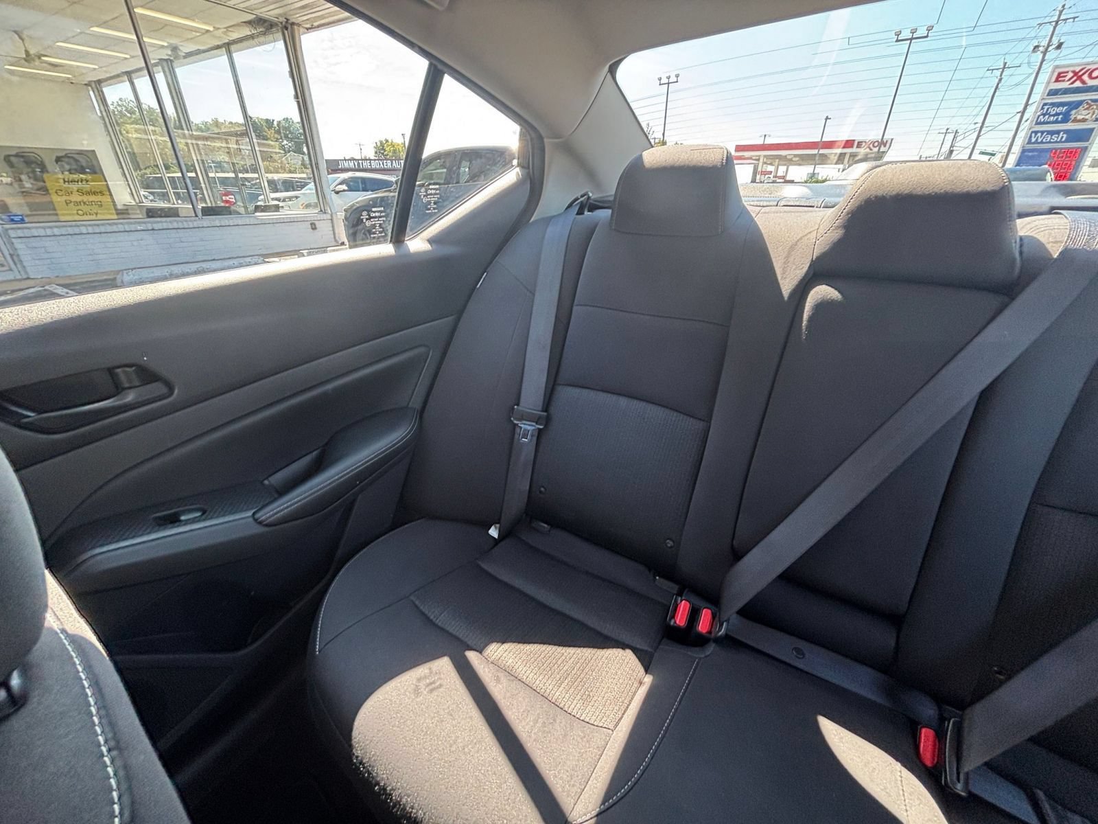 Used 2025 Nissan Altima 2.5 SV FWD image 38