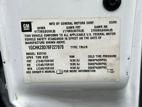 Used 2006 Chevrolet Silverado 2500 LT w/ Heavy-Duty Power Package image 27